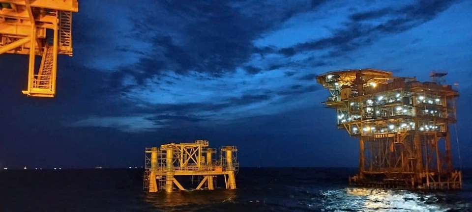 BK-23钻井平台和BK-14钻井平台的钻台底座。图自 越通社