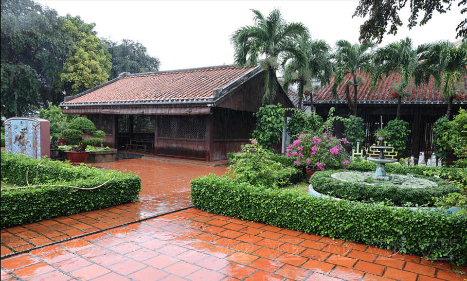 育青学校始建于1907年，旨在响应潘周征、黄叔沆和陈贵合等爱国志士发起的维新运动。图自越通社