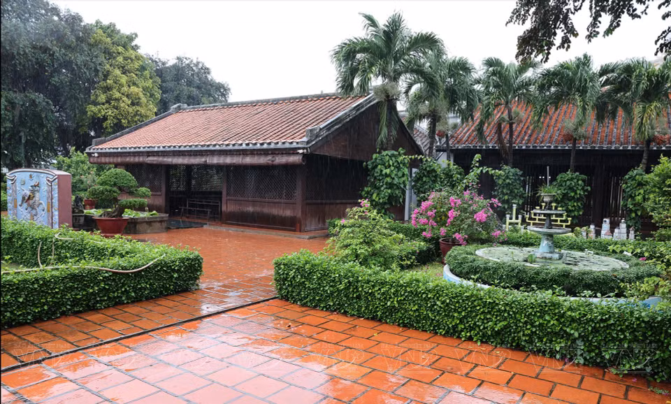 育青学校始建于1907年，旨在响应潘周征、黄叔沆和陈贵合等爱国志士发起的维新运动。图自越通社