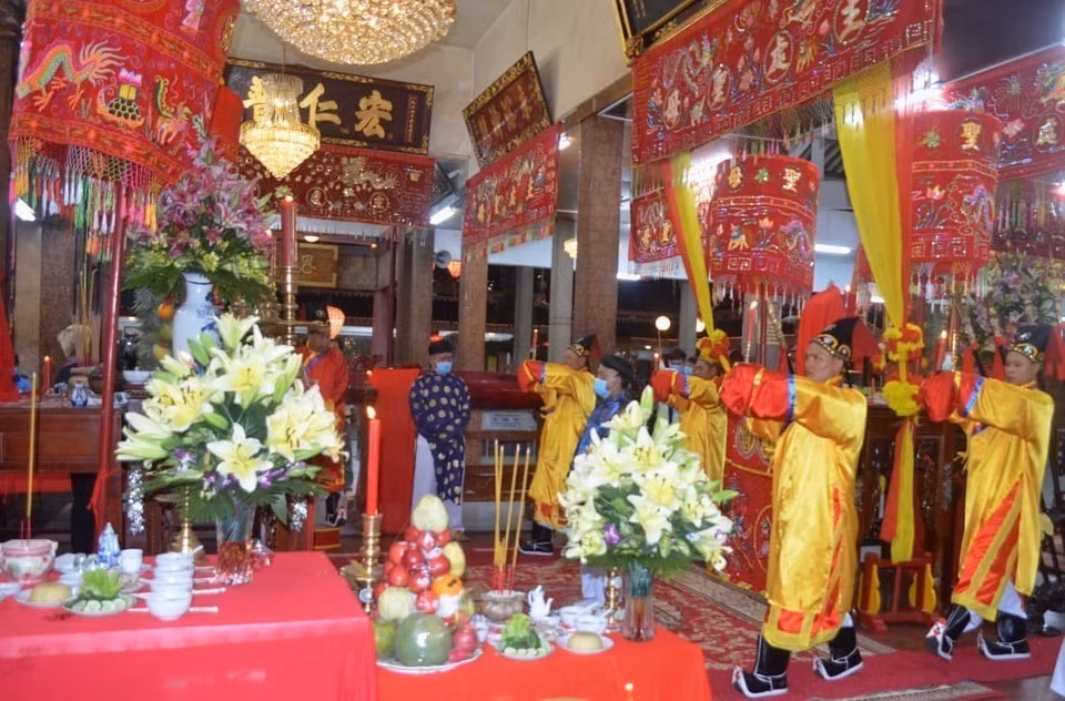 “杉山主处圣母宝诞”展示了越南人社群在与高棉族人，华人和占族人进行文化交流过程中的本色和连续性。图自 越通社