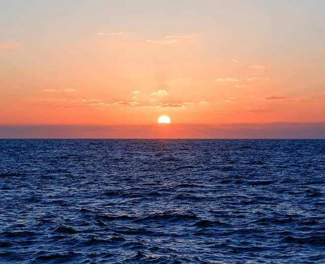 草洲岛是夕阳景色的绝佳观赏地。图自 越通社《越南画报》