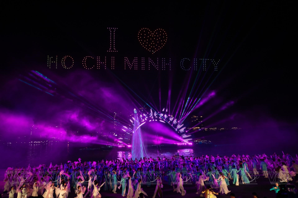 胡志明市水乡节承载着当地市民对这座宜居城市的自豪感，同时激发游客的探索热情。图自 越通社《越南画报》