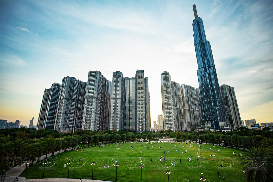 西贡河畔的现代居民区。图自 越通社《越南画报》