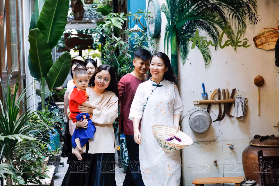 喀嵆馆位于河内市雒龙君街的一条幽静小巷中，是游客前来了解北部文化的最佳空间。图自越通社/越南画报