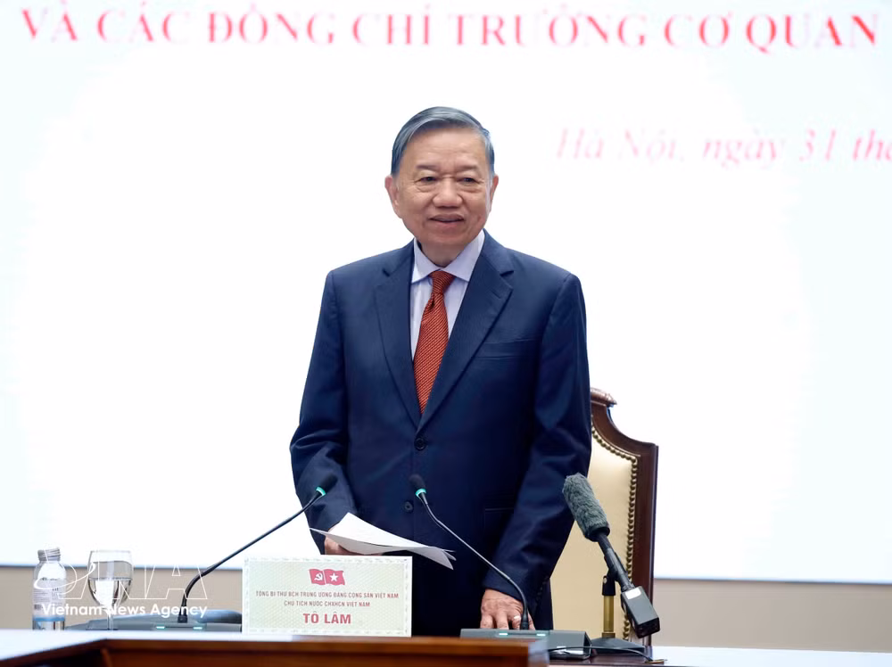 vnanet-potal-tong-bi-thu-chu-tich-nuoc-to-lam-chu-tri-buoi-lam-viec-voi-tap-the-ban-thuong-vu-dang-uy-bo-ngoai-giao-va-cac-dong-chi-truong-doan-co-quan-d-8926082.jpg