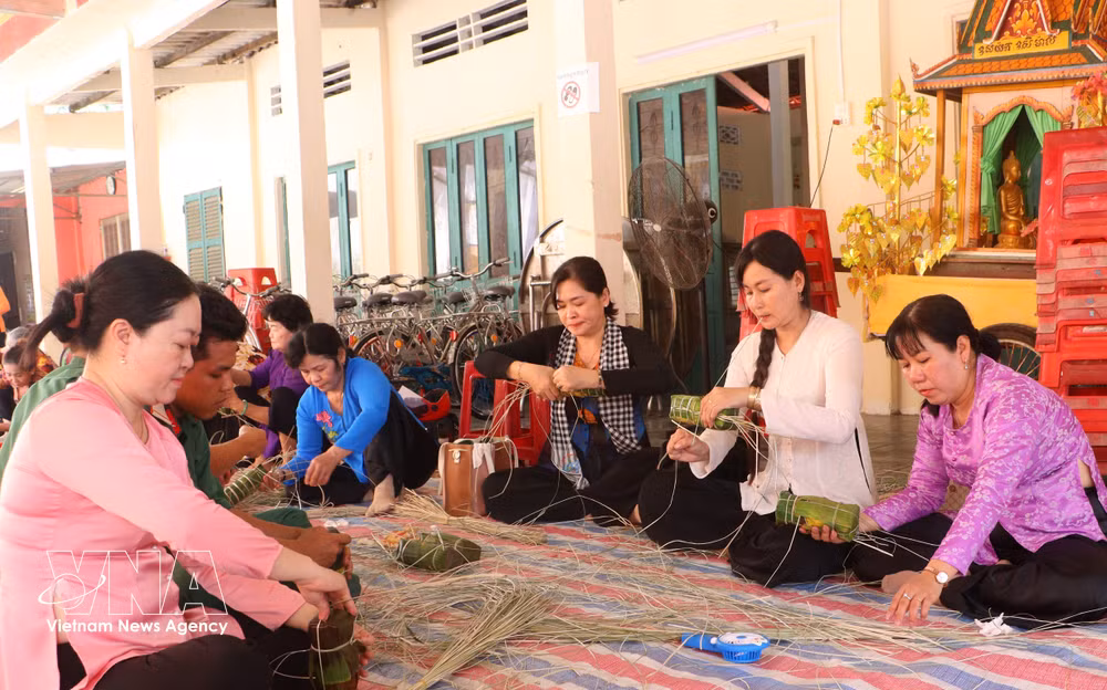 vnanet-potal-vinh-long-dong-bao-khmer-ron-rang-don-tet-chol-chnam-thmay-2026-8700635.jpg