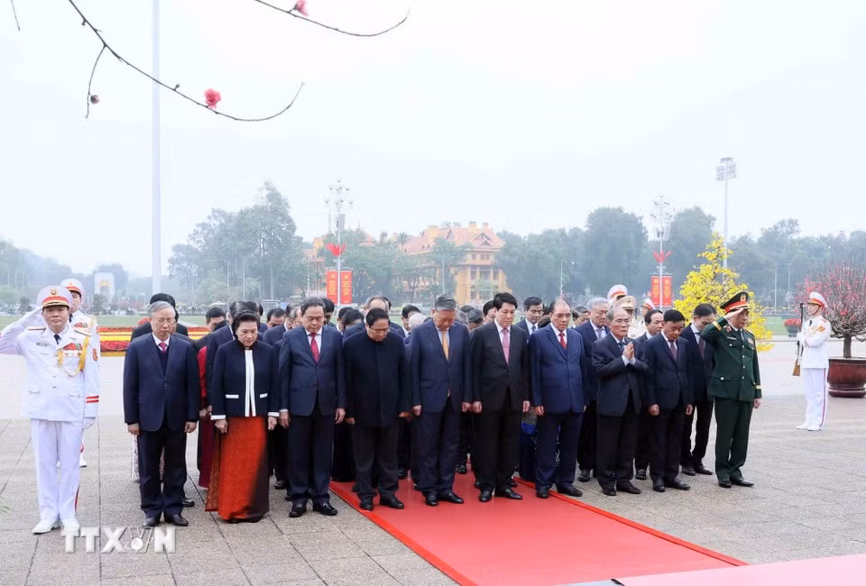 doan-dai-bieu-lanh-dao-dang-va-nha-nuoc-vieng-chu-tich-ho-chi-minh-1-resize.jpg