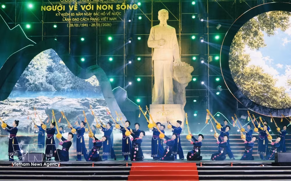 vnanet-potal-gin-giu-va-phat-huy-di-san-hat-then-dan-tinh-noi-dia-dau-to-quoc-8823030.jpg