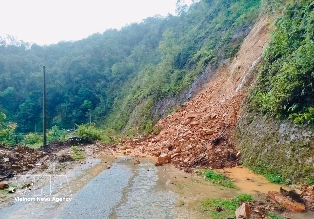 vnanet-potal-bien-phong-lai-chau-giup-dan-khac-phuc-hau-qua-thien-tai-8817341.jpg