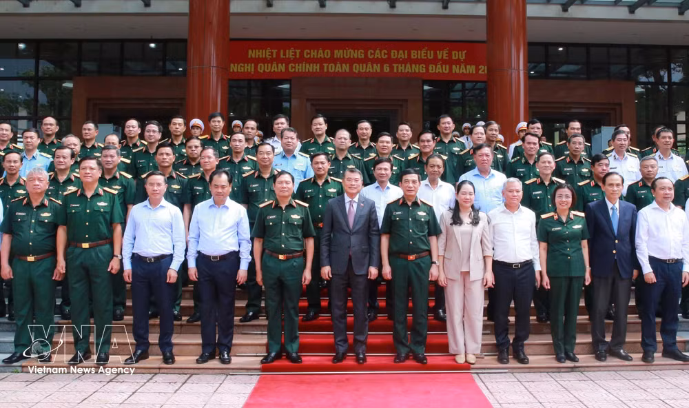 vnanet-potal-thu-tuong-du-hoi-nghi-quan-chinh-toan-quan-6-thang-dau-nam-2026-8862136.jpg