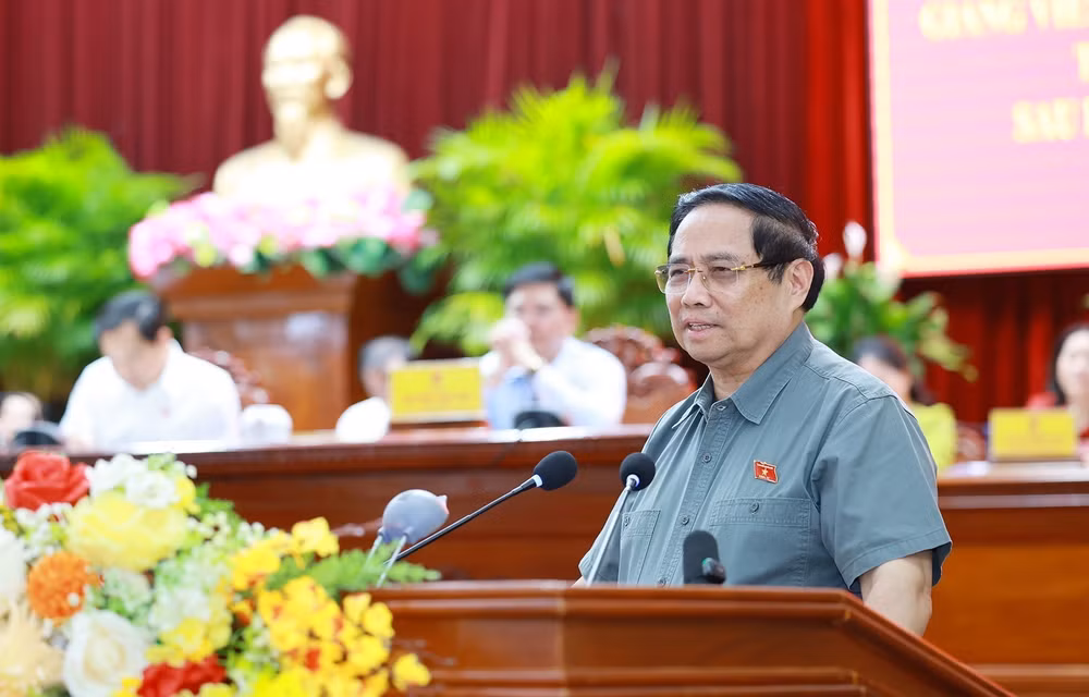 vna-potal-thu-tuong-tiep-xuc-cu-tri-thanh-pho-can-tho-chuyen-de-ve-y-te-va-giao-duc-8499894-2.jpg