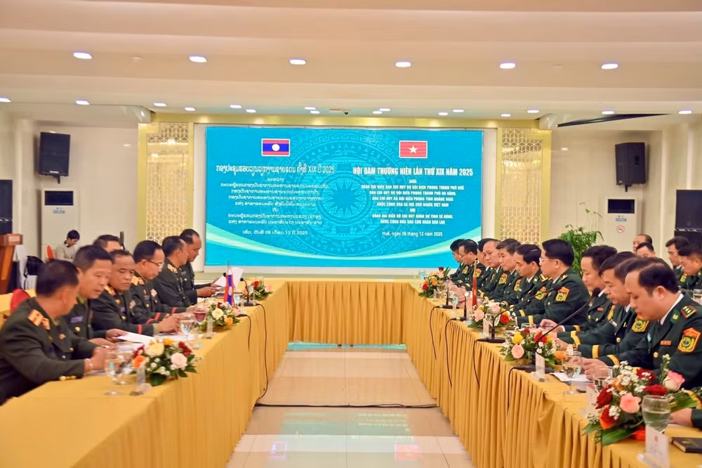 vna-potal-tang-cuong-hop-tac-bao-ve-bien-gioi-viet-nam-lao-8460446.jpg