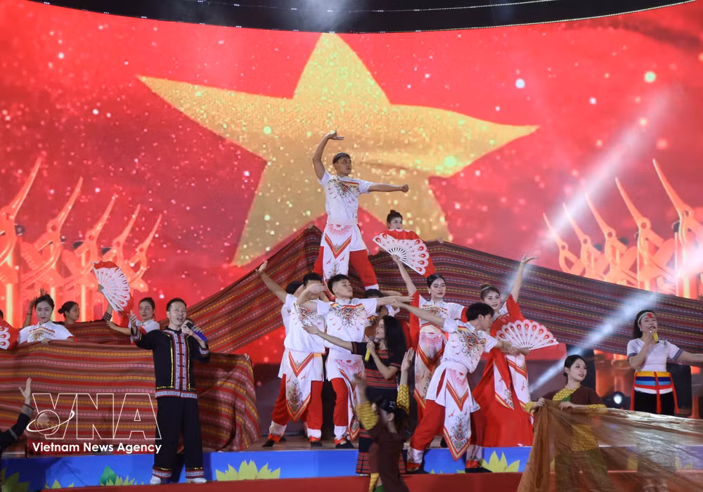 vnanet-potal-80-nam-quoc-khanh-quang-ngai-am-vang-ngay-moi-8247594.jpg