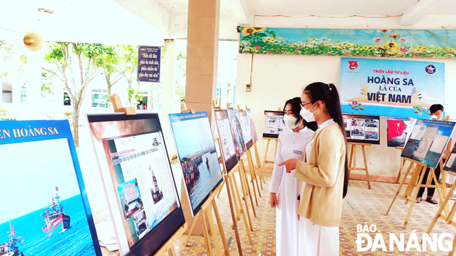 “黄沙长沙归属越南”流动展在岘港市举行 ảnh 1 “黄沙长沙归属越南”流动展在岘港市举行 ảnh 1