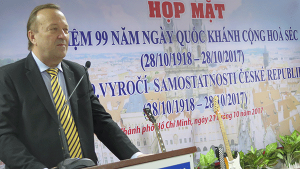 捷克国庆99周年纪念活动在胡志明市举行 ảnh 1 捷克国庆99周年纪念活动在胡志明市举行 ảnh 1