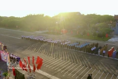 越南全国各地近7900万选民踊跃参加投票