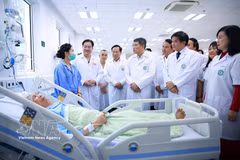 黎明兴强调：人是国家发展的中心、主体、目标和动力
