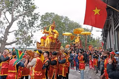 独特的赛庙“迎假王”文化节热闹登场