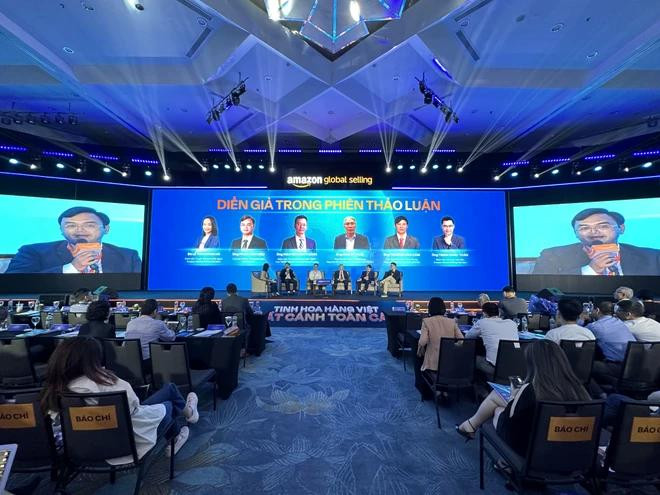 “2024年跨境电商——越南商品远销全球”会议的讨论环节。图自Vietnam+ 2.webp