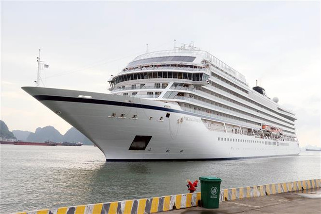维京猎户座号(Viking Orion)邮轮。图自越通社 vna_potal_du_lich_viet_nam_quang_ninh_don_khach_vi_du_lich_quoc_te_thu_3_trieu__7662113.jpg
