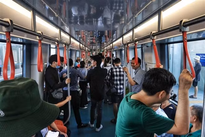 vna_potal_chinh_thuc_khai_thac_thuong_mai_tuyen_duong_sat_do_thi_nhon_-_ga_ha_noi_doan_tren_cao_7527191.jpeg