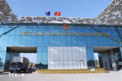 芒街（越南）-东兴（中国）口岸群的北仑II桥口岸。图自越通社