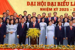 与会代表合影。图自越通社