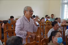 渔民现场提问。图自越通社