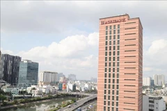 胡志明市第一郡中心区域汇聚了多家国内外金融机构。图自越通社