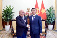越南外交部副部长吴黎文会见巴西共产党代表团。图自越通社