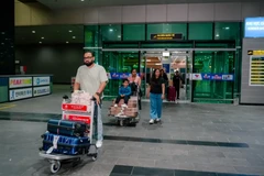 印度航空预计每趟航班服务约 160 名乘客，一个月内将有约 1400 名印度游客抵达富国岛。图自西贡解放报