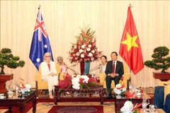 越共中央书记处书记、胡志明市市委书记陈流光会见了澳大利亚总督萨曼莎·莫斯廷。图自越通社