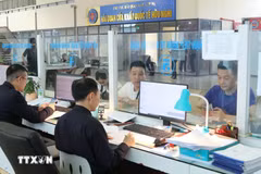 越南政府总理指示集中力量完成行政手续和营商条件的削减与简化工作