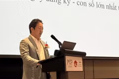 日本驻越南大使馆公使石川勇发表讲话。图自越通社