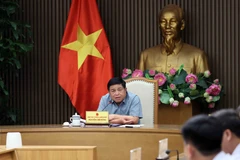 越南政府副总理阮志勇主持召开会议。图自越通社