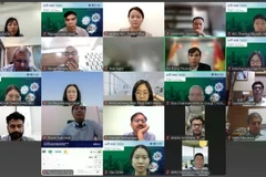 出席研讨会的两国企业代表。（屏幕截图）