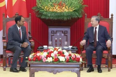 苏林总书记会见全球美满电子首席开发官Sandeep Bharathi。图自越通社