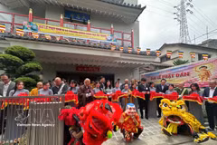 大恩寺落成剪彩仪式。图自越通社
