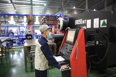 河内市常信县亚洲工业工程股份公司的高科技机械系统。图自《新河内报》