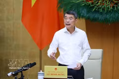 越南政府总理黎明兴主持召开2026年7月份政府例行会议。图自越通社