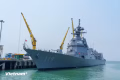 4月2日，日本海上自卫队“朝日”号护卫舰（舷号119）停靠岘港市仙沙港。图自 Vietnam+