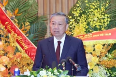 越共中央总书记苏林出席在河内举行的纪念越南人民检察机关成立65周年庆典并发表重要讲话。图自越通社