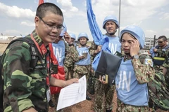 越南一号二级野战医院首批32名医务人员抵达南苏丹,执行联合国在该东非国家的维和任务(2018年10月2日)。图自越通社