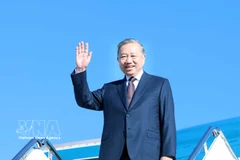 越共中央总书记苏林圆满结束赴美出席加沙和平委员会开幕会议之行