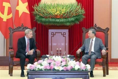 苏林会见高通集团全球事务总裁亚历克斯·罗杰斯。图自越通社