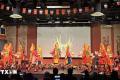  顺化宫廷雅乐表演。图自越通社
