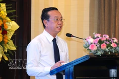 胡志明市人民委员会副主席裴明盛在活动上发表讲话。图自越通社