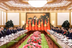 越共中央总书记、国家主席苏林与中共中央总书记、国家主席习近平举行会谈。图自越通社