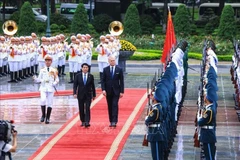 越南国家主席梁强主持仪式 欢迎立陶宛总统对越南进行访问。图自越通社