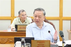 6月6日，越共中央总书记苏林在河内主持召开中央政治局会议。图自越通社